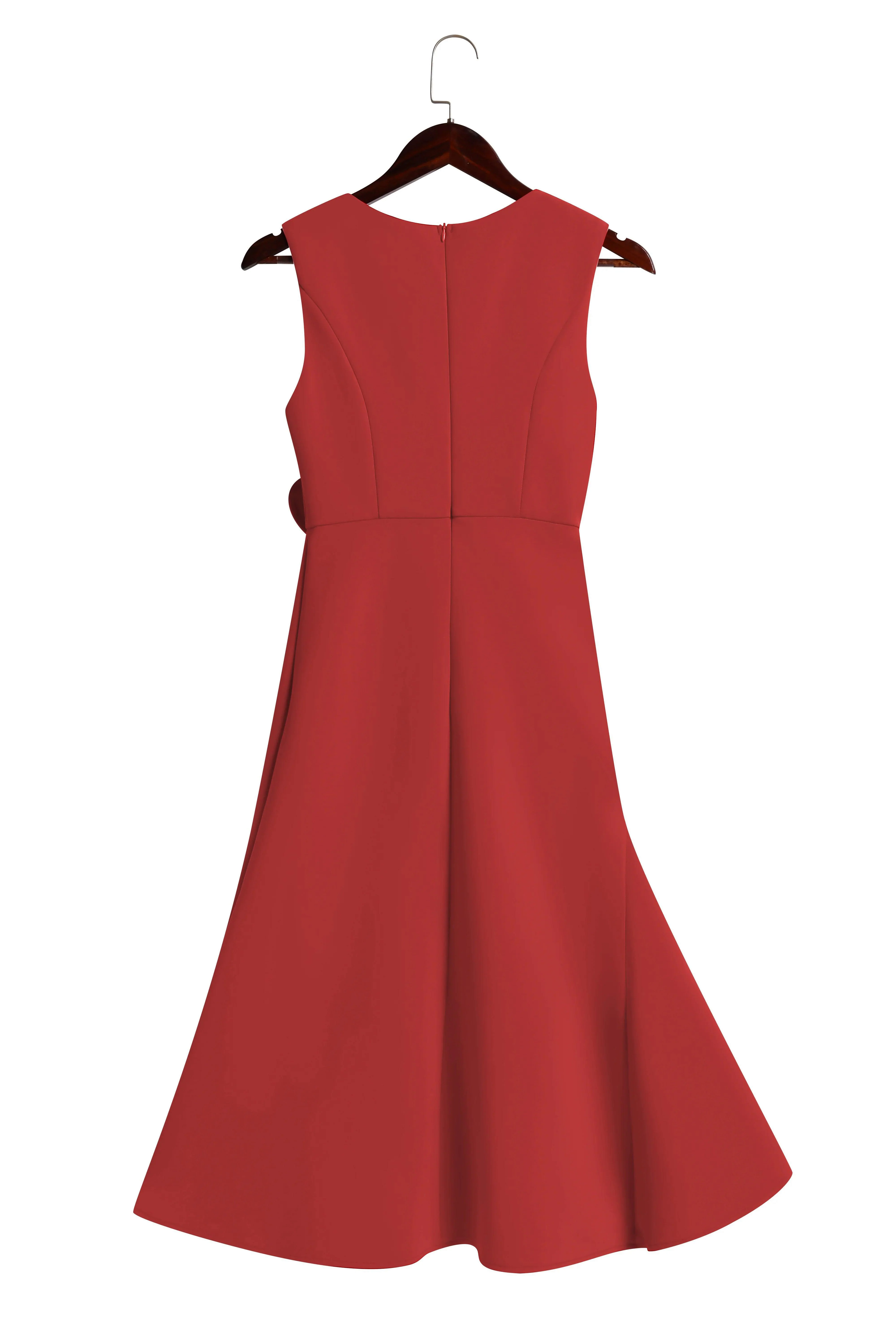 Red Sleeveless Midi Elegant A-line Dress with Waist Twist for Day-to-Night Red Sleeveless Midi Elegant A-line Dress with Waist Twist for Day-to-Night
