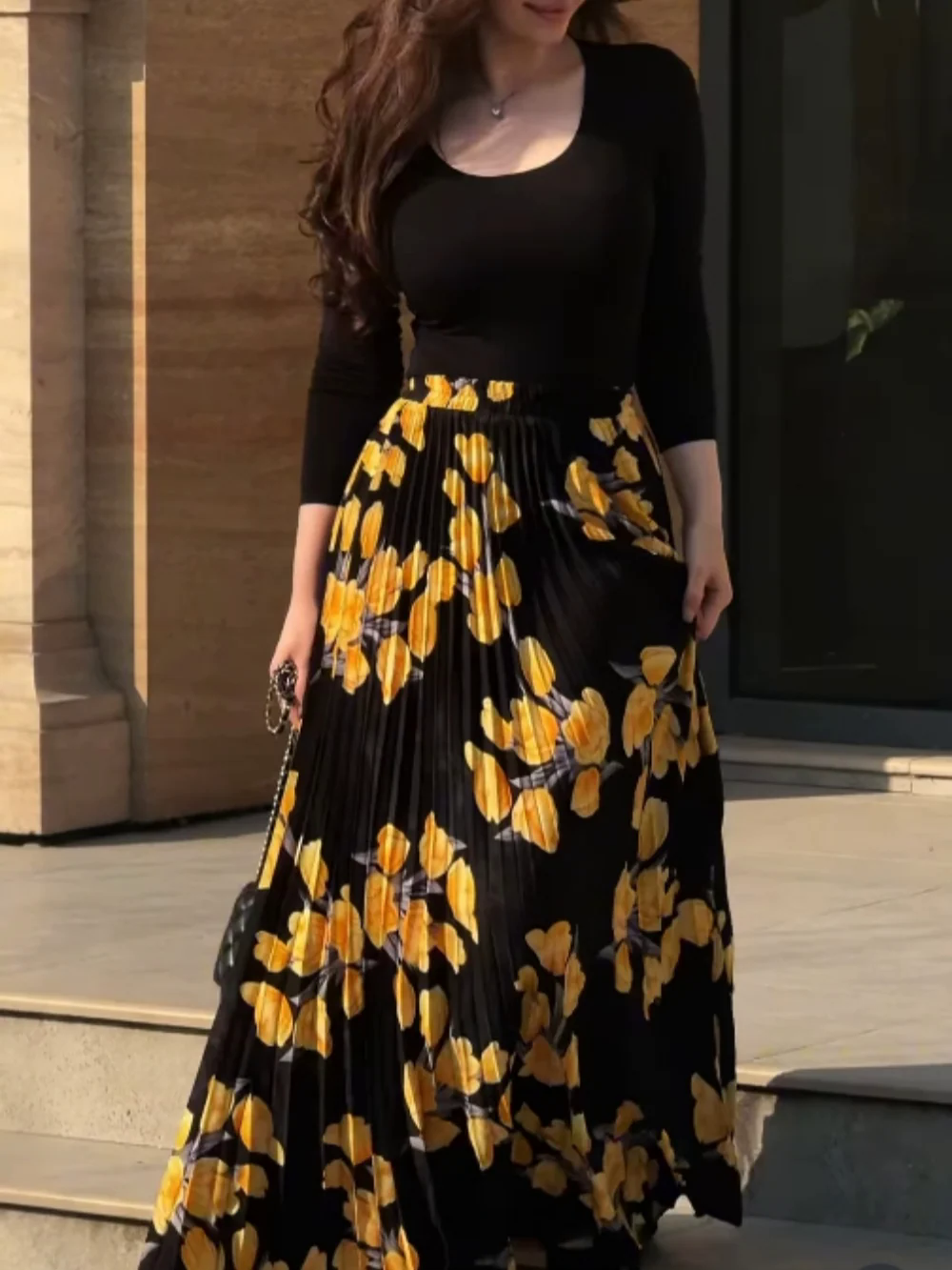 Pleated yellow printed skirt Pleated yellow printed skirt