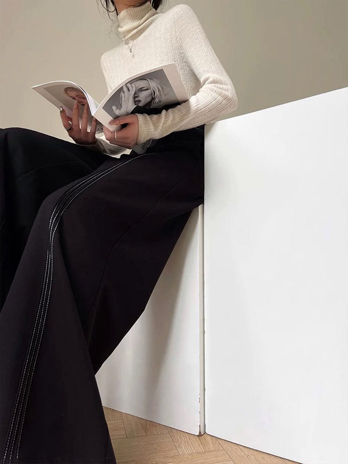 Contrast Bars Wide-Leg Flare Pants Contrast Bars Wide-Leg Flare Pants